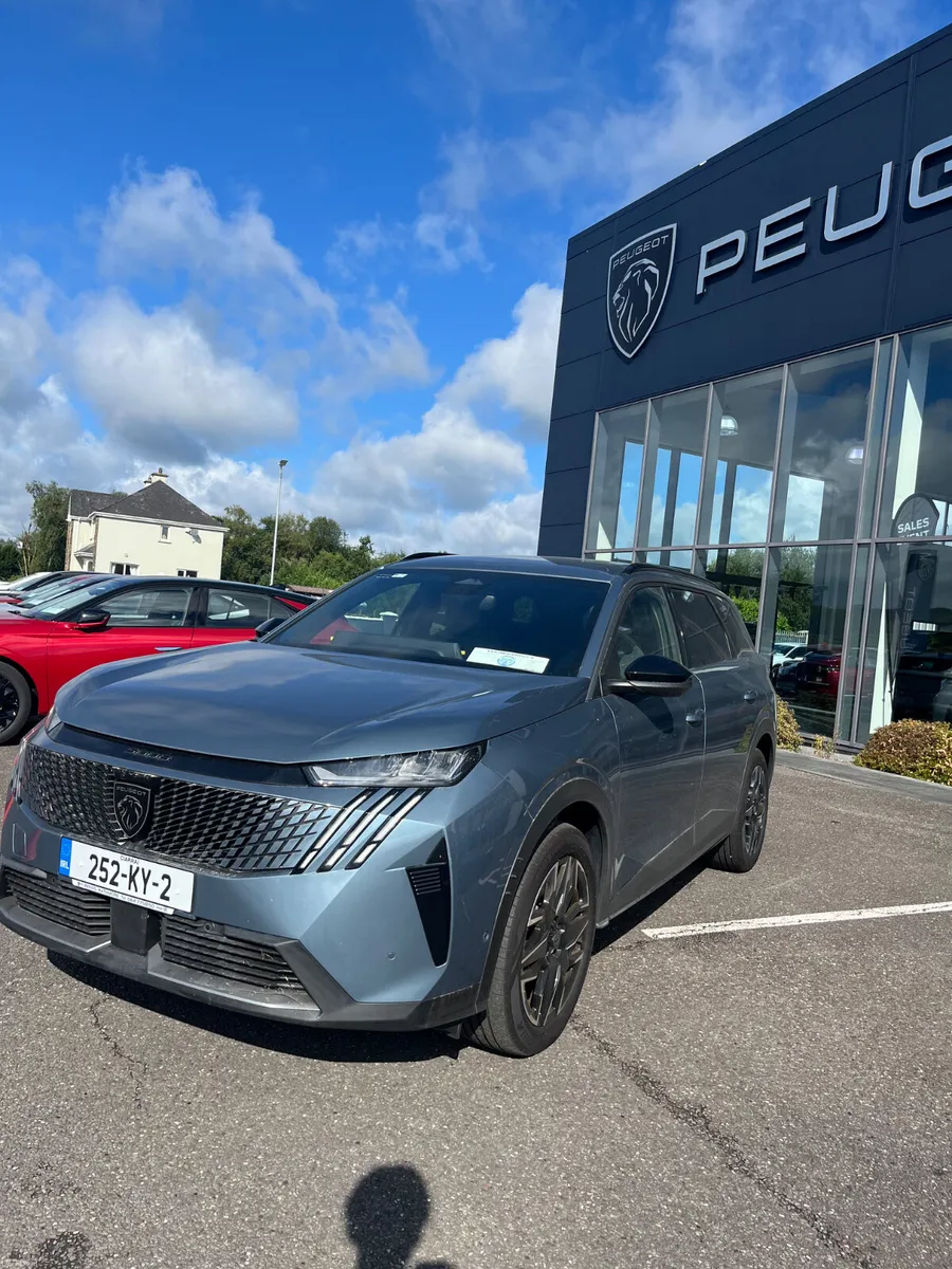 Peugeot 5008 2025 - Image 2