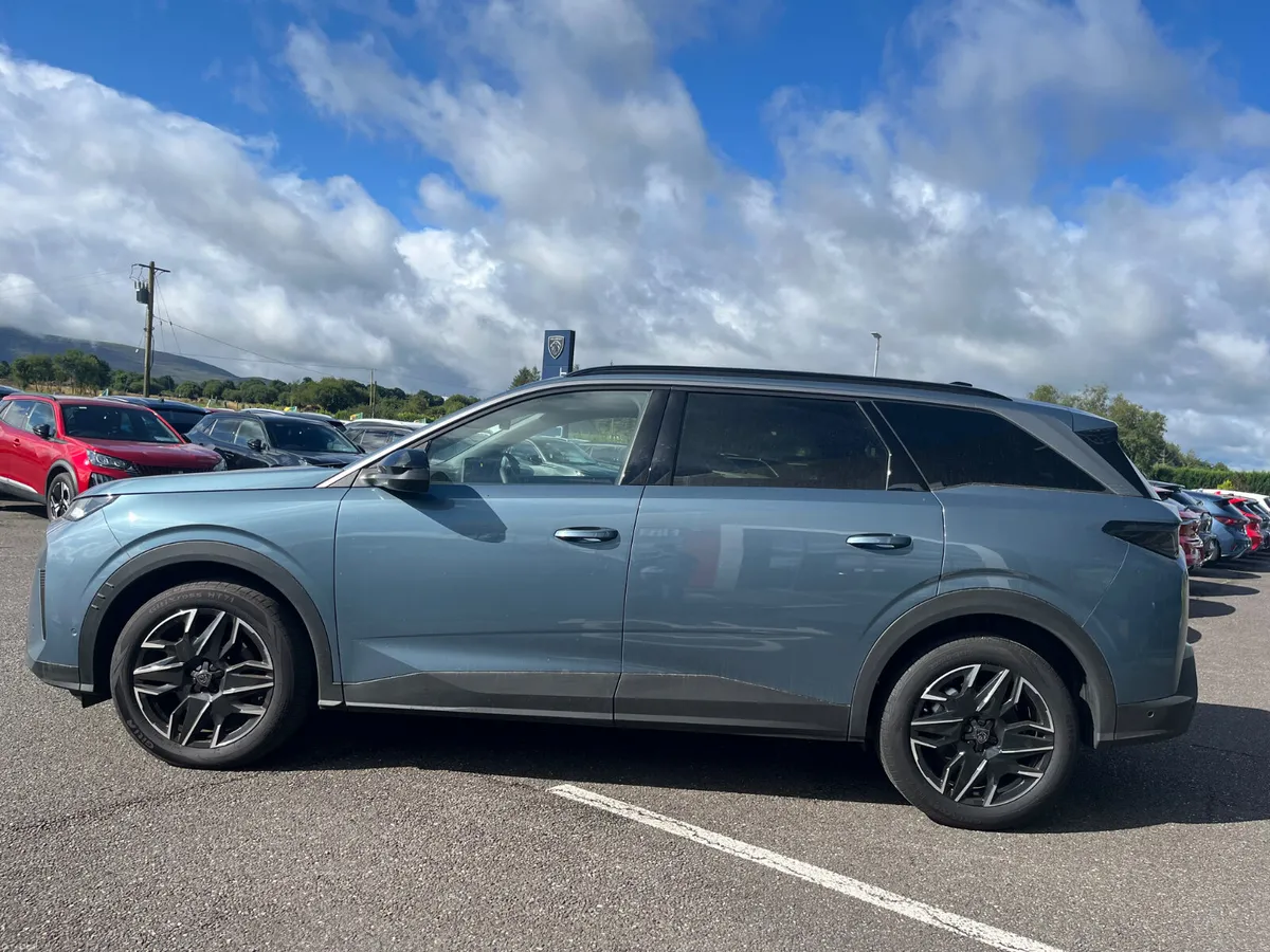 Peugeot 5008 2025 - Image 3