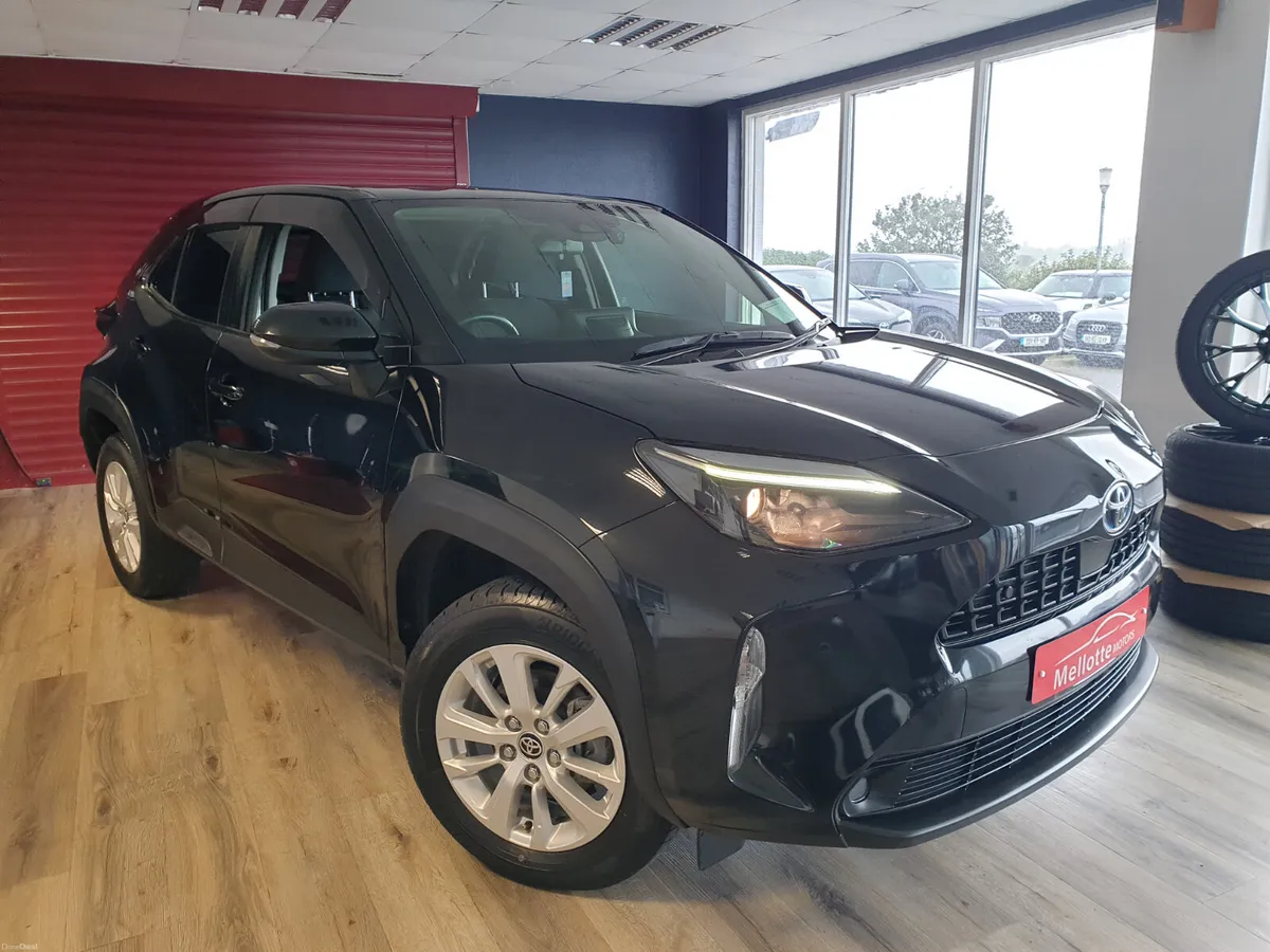 TOYOTA YARIS CROSS 1.5 HYBRID AUTO - Image 1