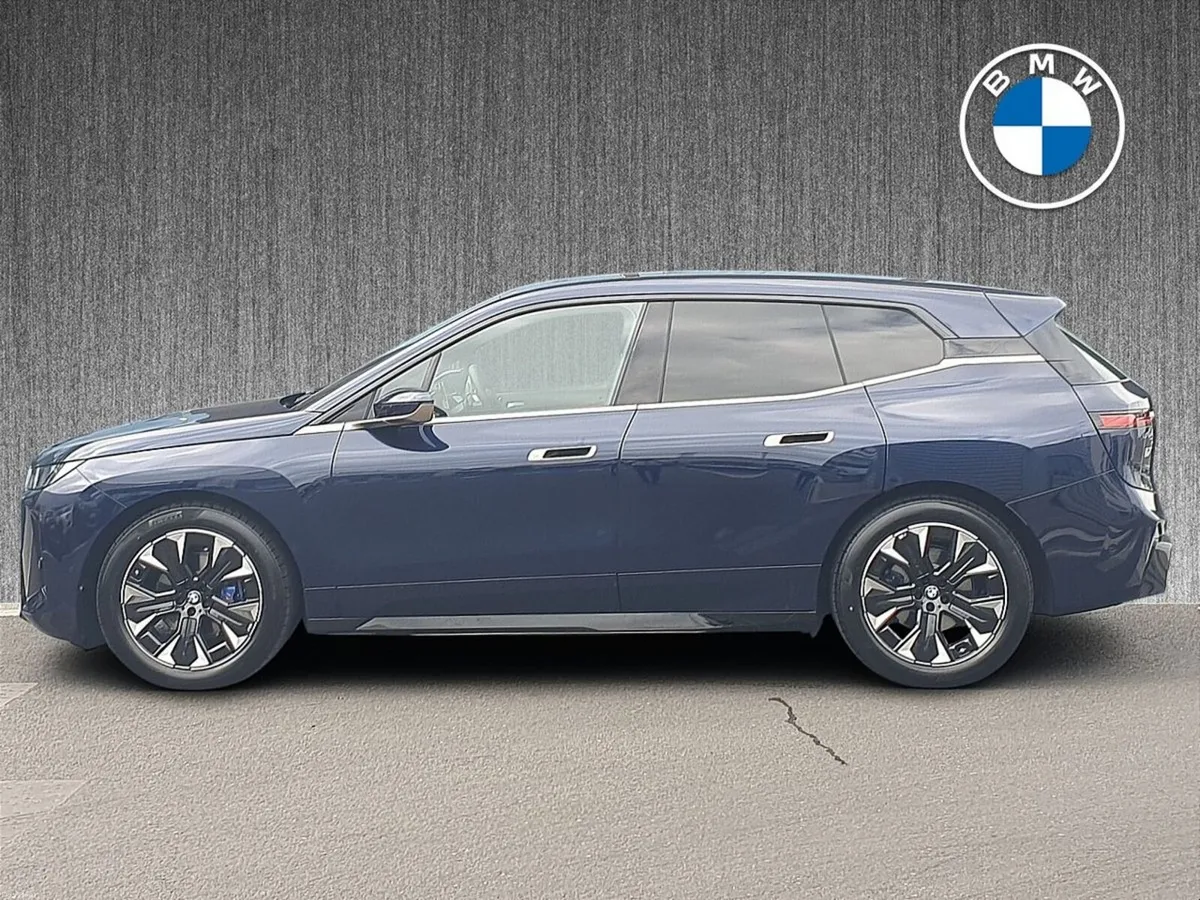 BMW iX xDrive45 M Sport - Image 3