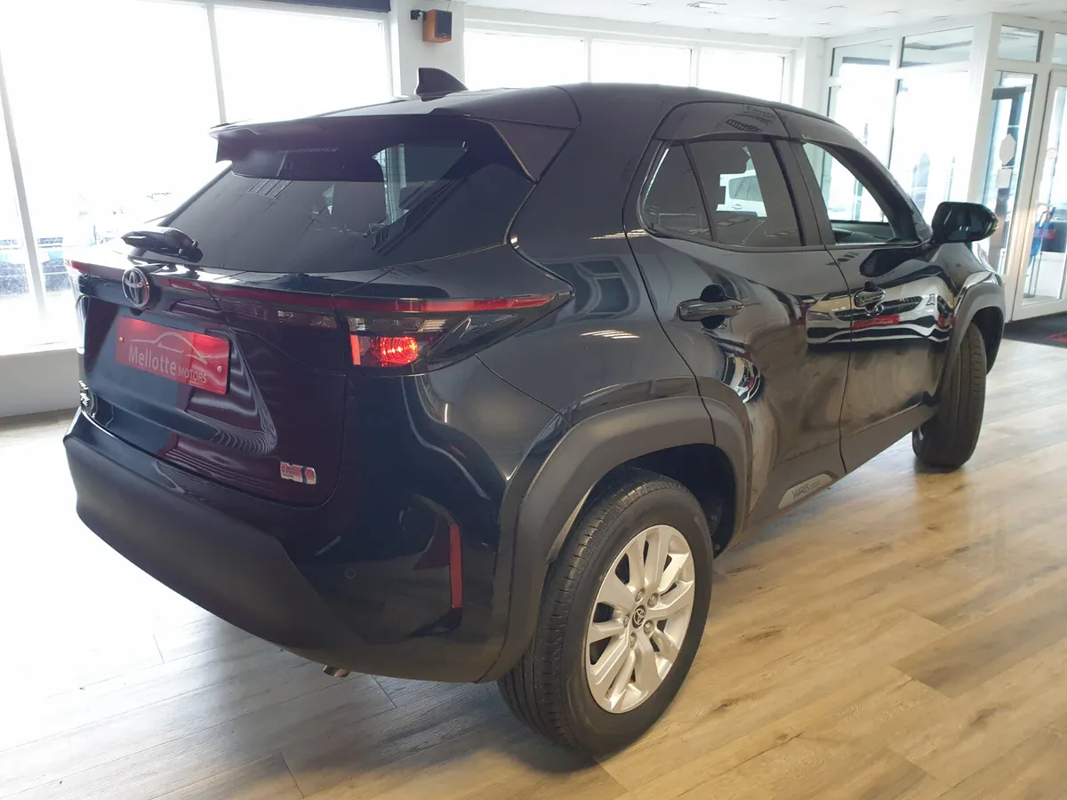 TOYOTA YARIS CROSS 1.5 HYBRID AUTO - Image 4