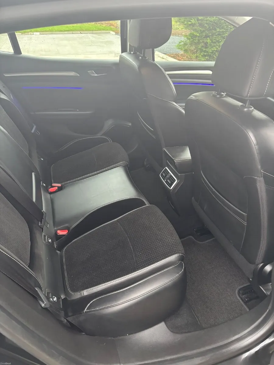 Renault Megane 2018 - Image 4