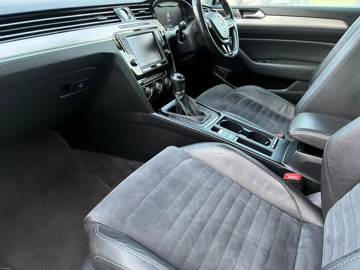 Vw Passat Highline 2017 - Image 5