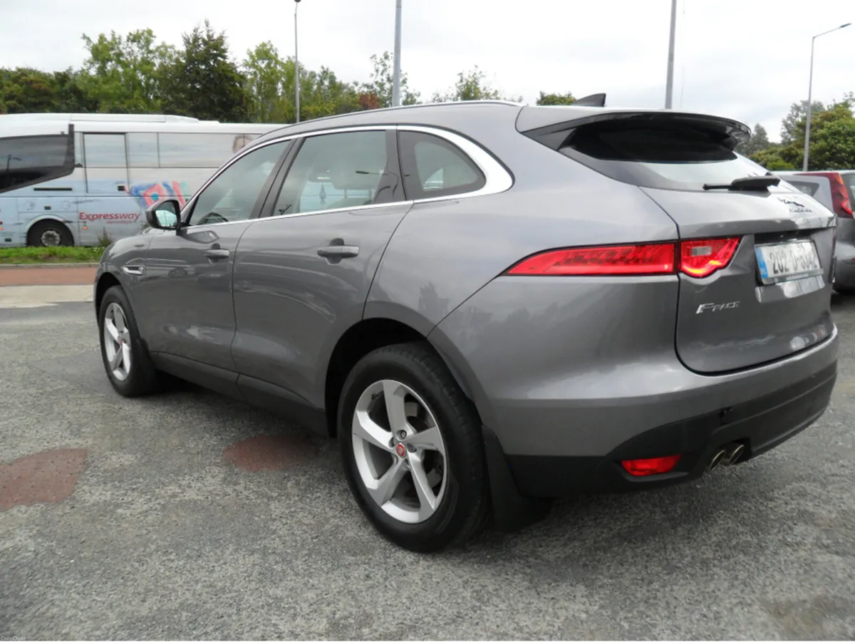 Jaguar F-Pace 2.0 D 180PS RWD CHEQUER 5DR AU - Image 5