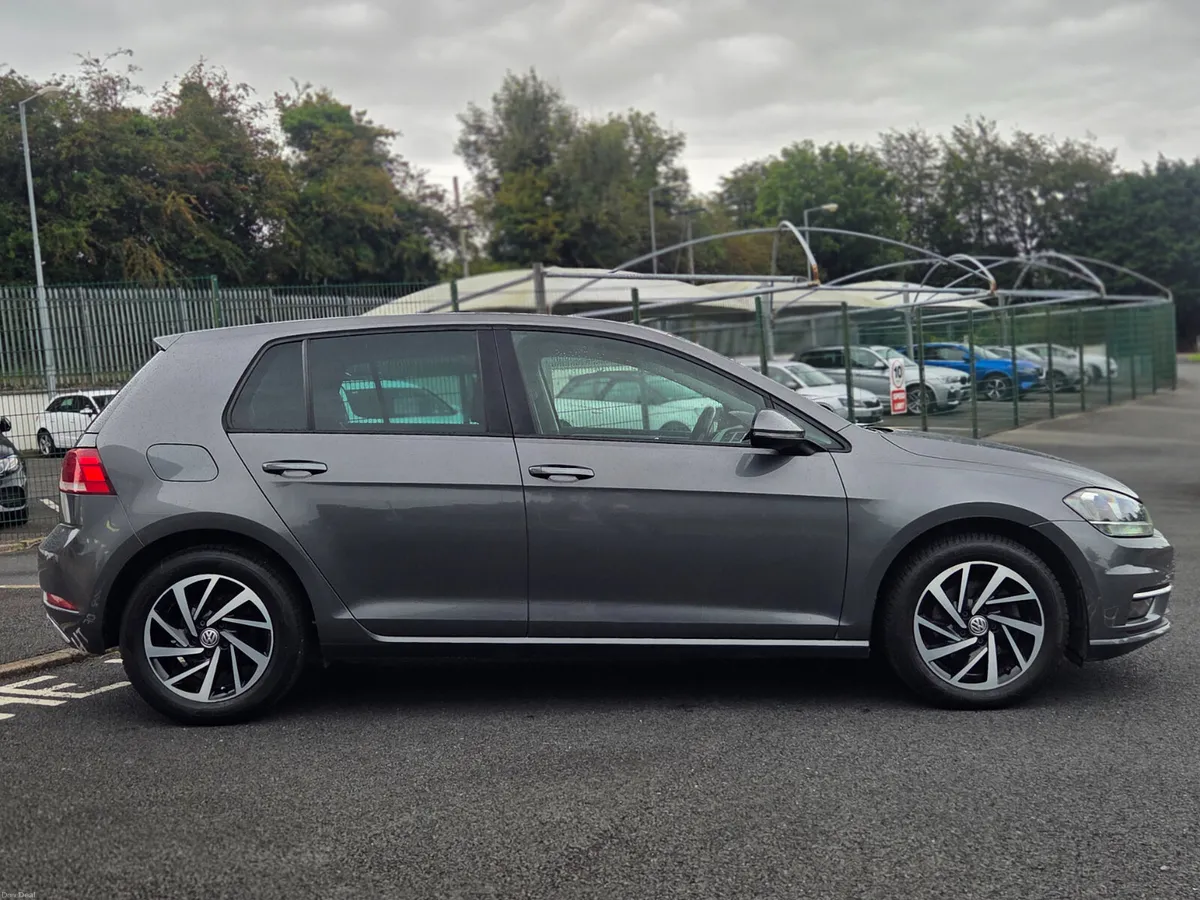 **LOW KMS** TDI - VW Golf 2019 - Image 3