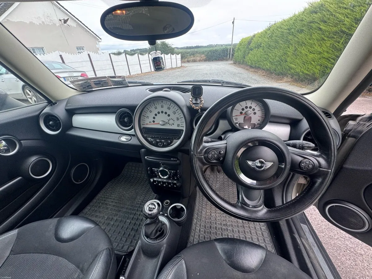 Mini Cooper - Image 5