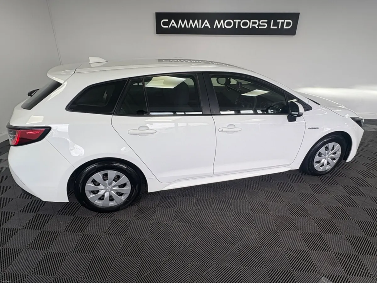 Toyota Corolla 6AA-ZWE211W 5DR AUTO - Image 2