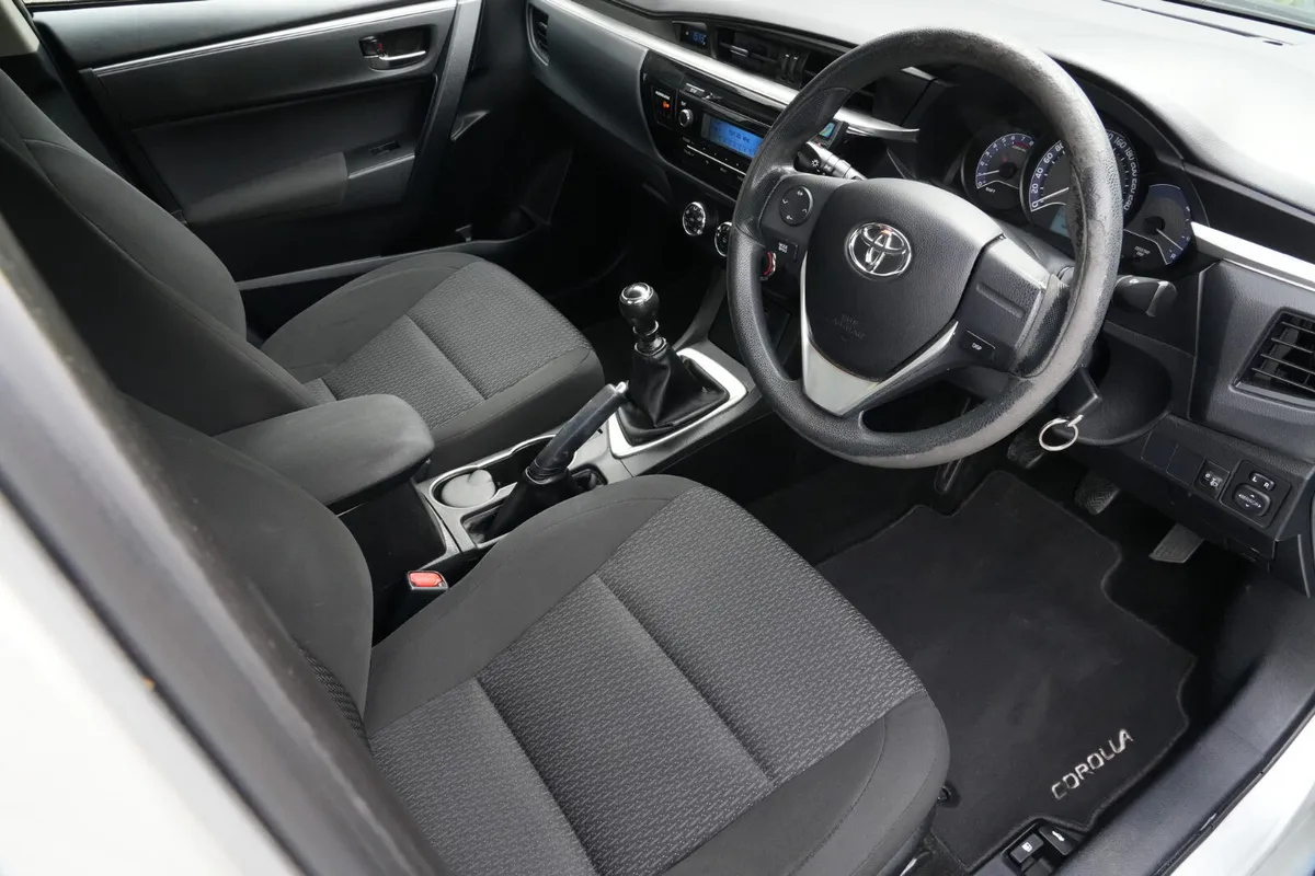 2015 Toyota Corolla 1.3 TERRA Petrol Manual - Image 2