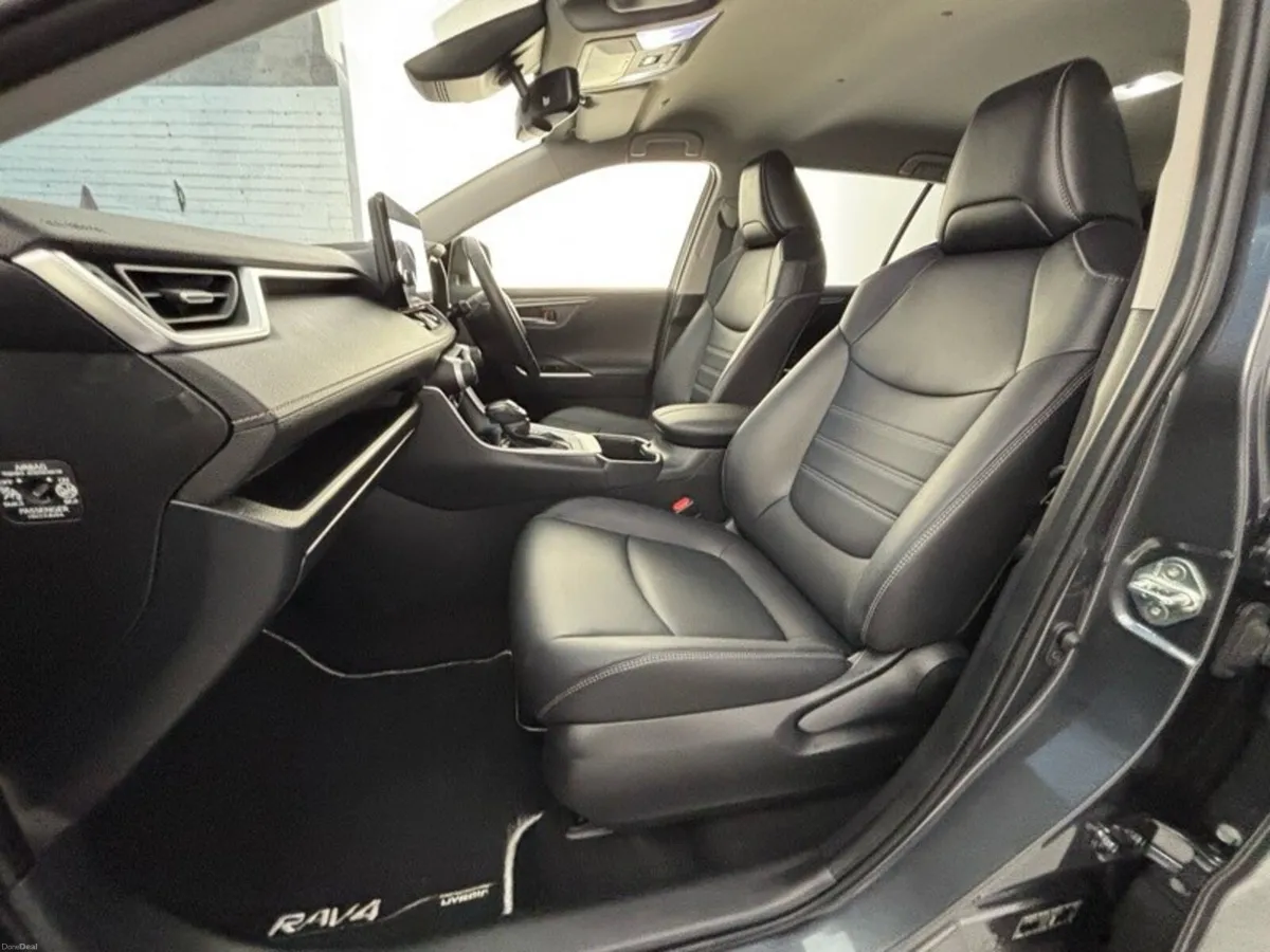 Toyota RAV4 Hybrid Sol - Image 6