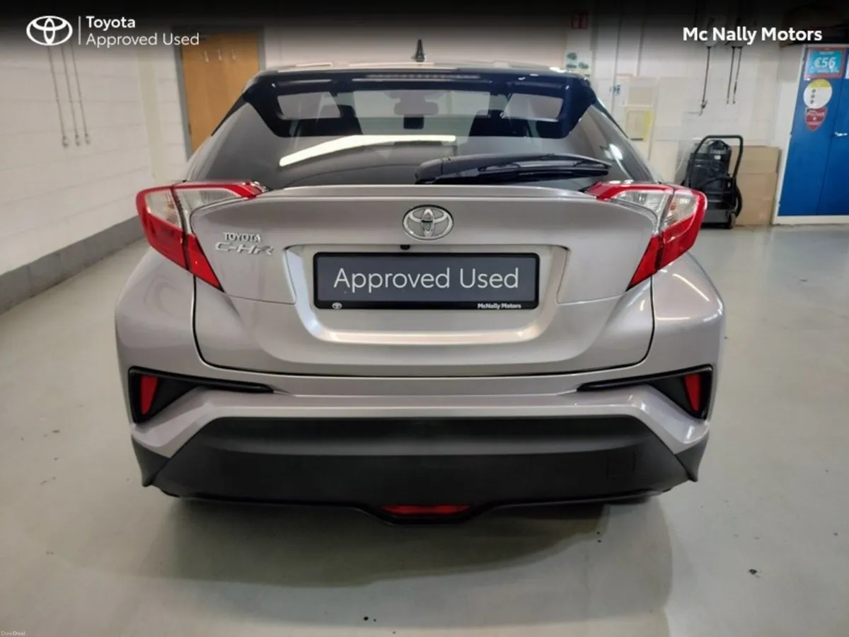 Toyota C-HR 1.2T LUNA SPORT 4DR - Image 4