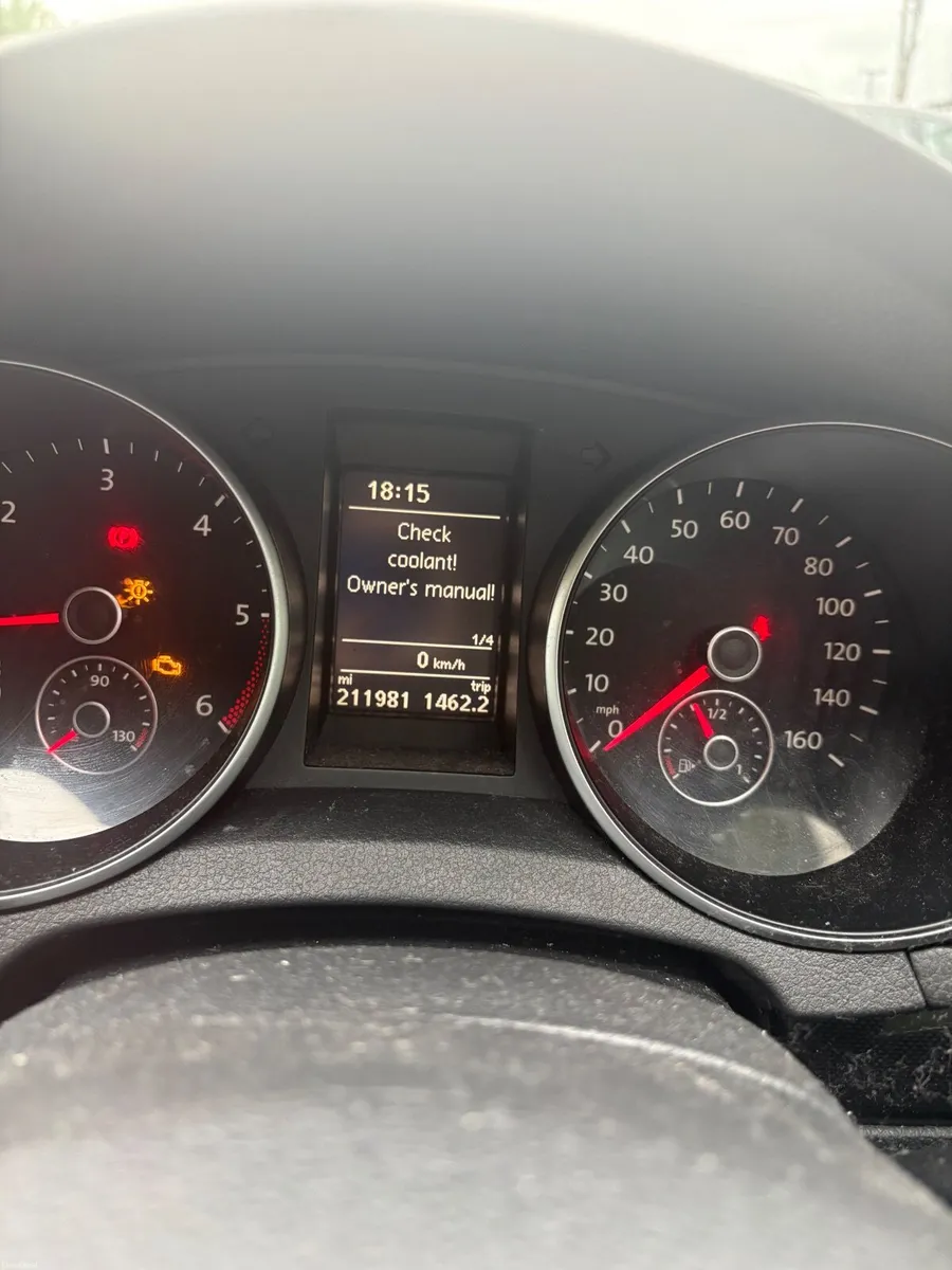 Volkswagen Golf 2012 - Image 1