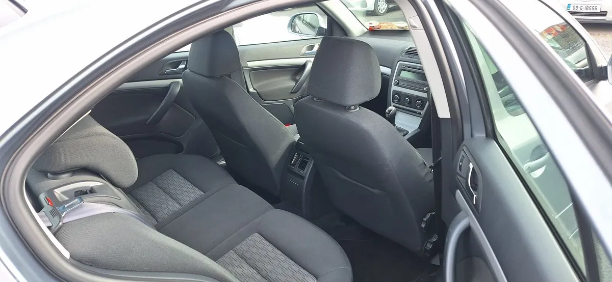 Skoda Octavia 2012 - Image 5