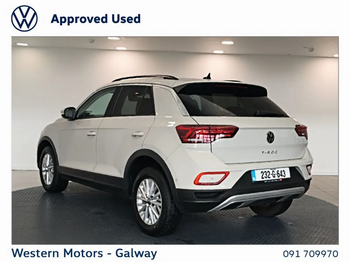 Volkswagen T-Roc 1.0 TSI 110HP Life, Stunning Colo - Image 3