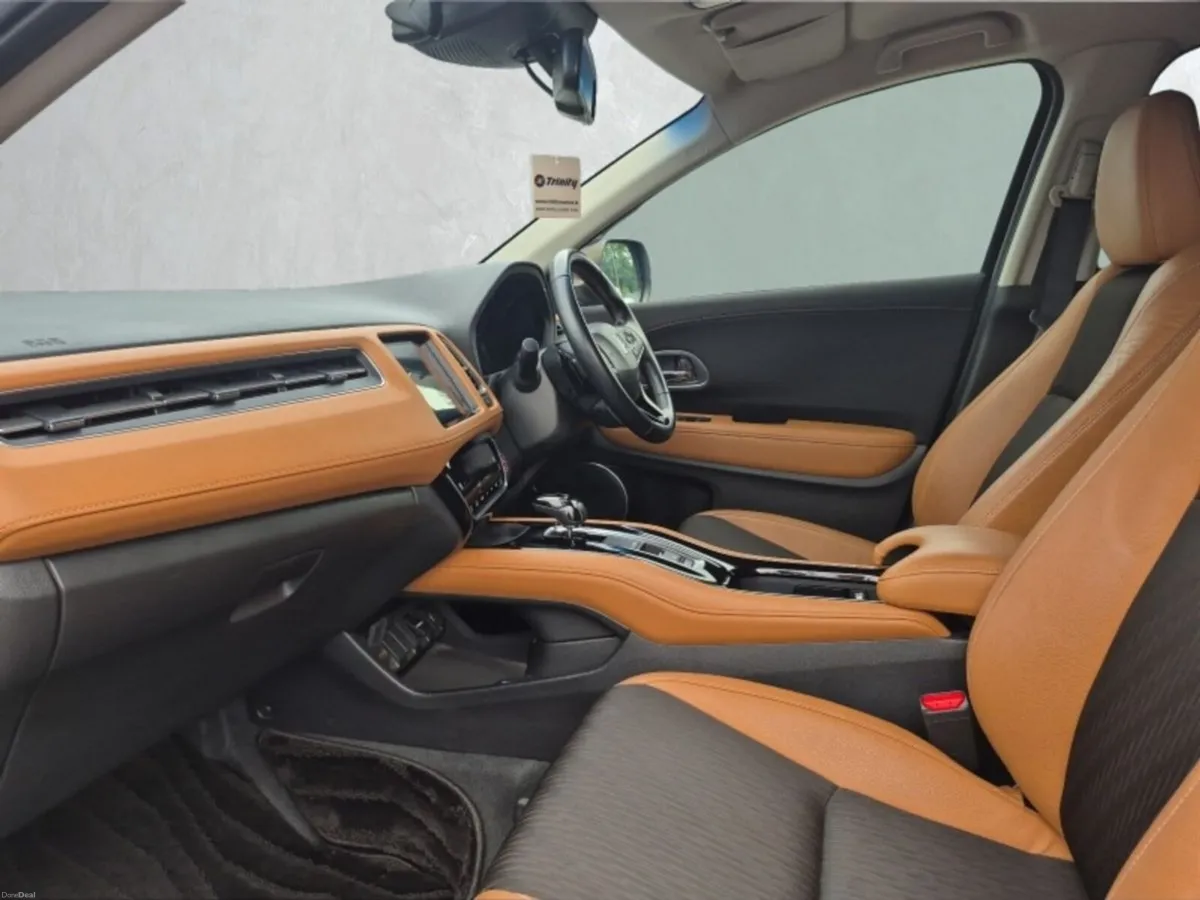 Honda Vezel ** Z SENSING ** HYBRID ** TRINITY MOTO - Image 6