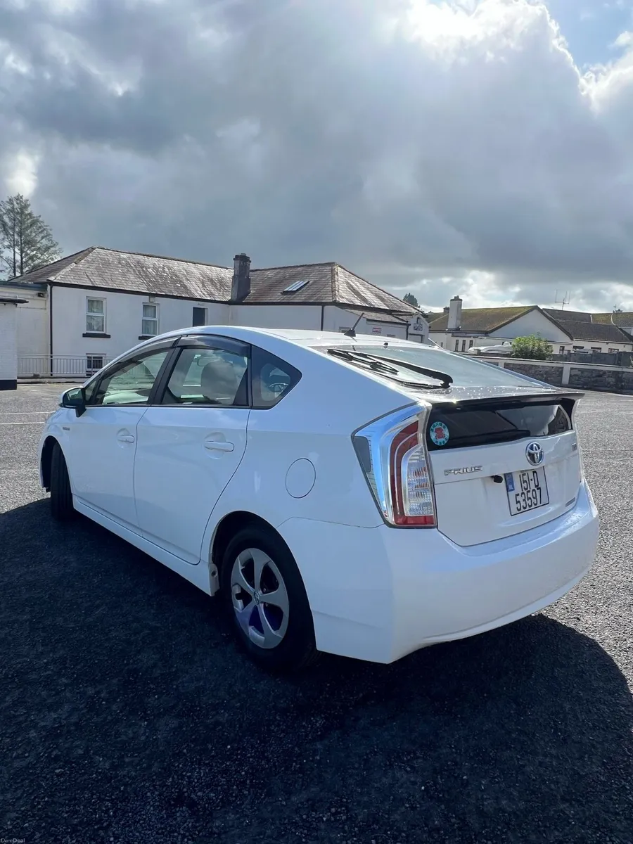 Toyota Prius 2015 - Image 5