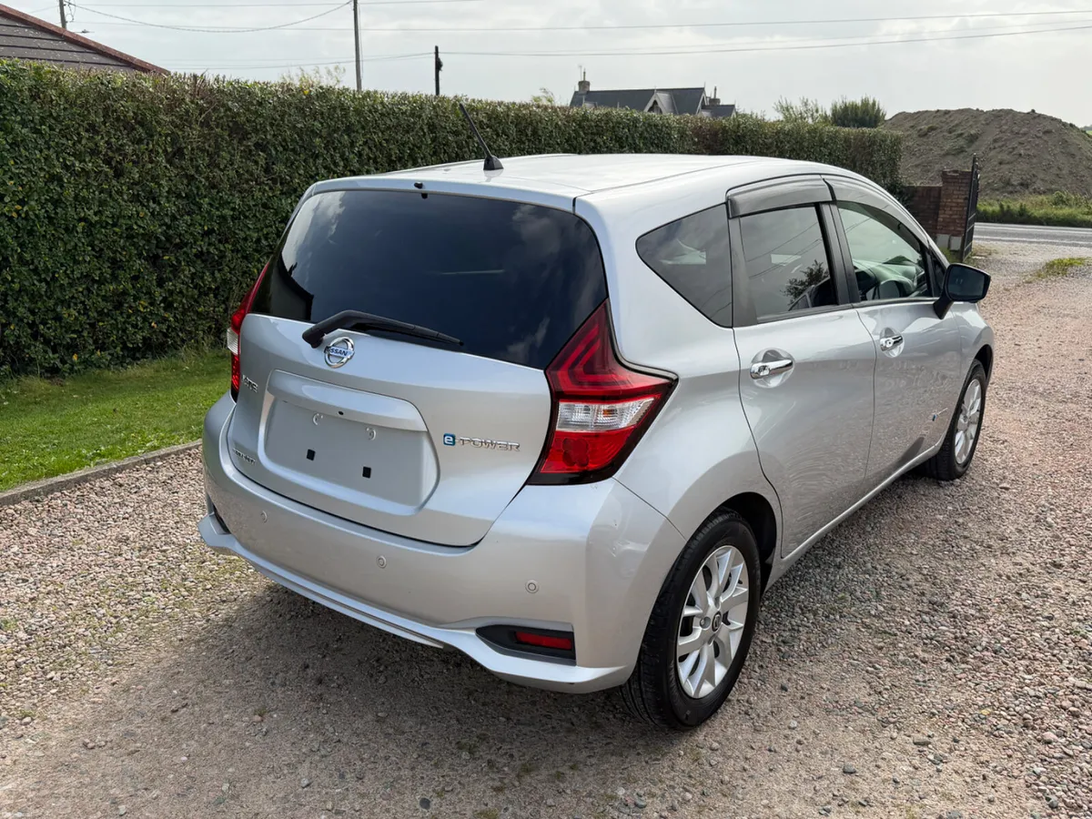 211 Nissan Note E-power Medalist - Image 4