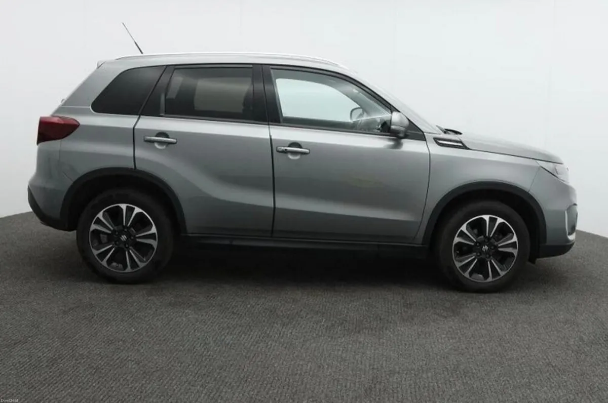 241 Suzuki Vitara  1.5 hybrid SZ5 AUTOMATIC - Image 1