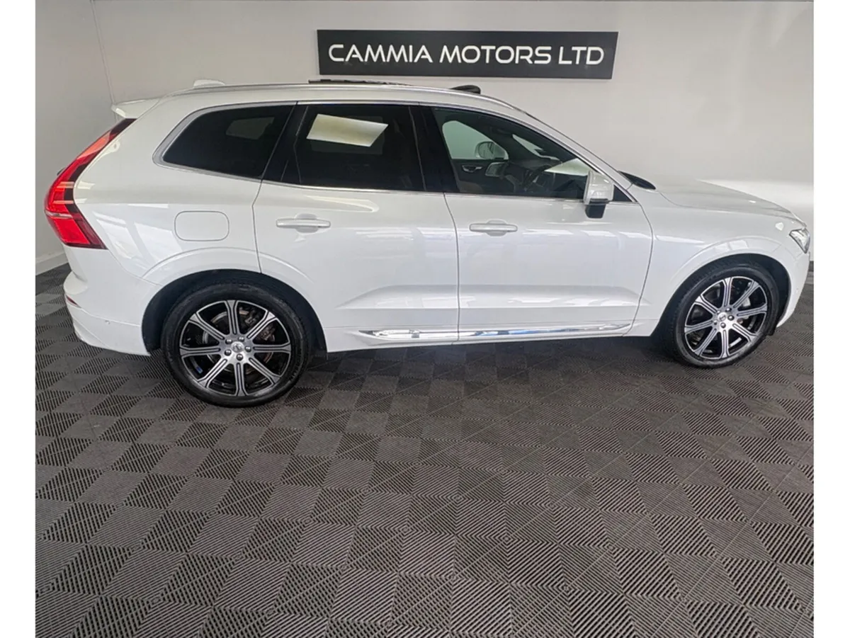 Volvo XC60 2017 VOLVO XC60*360 REVERSE CAMERA*PARK - Image 2