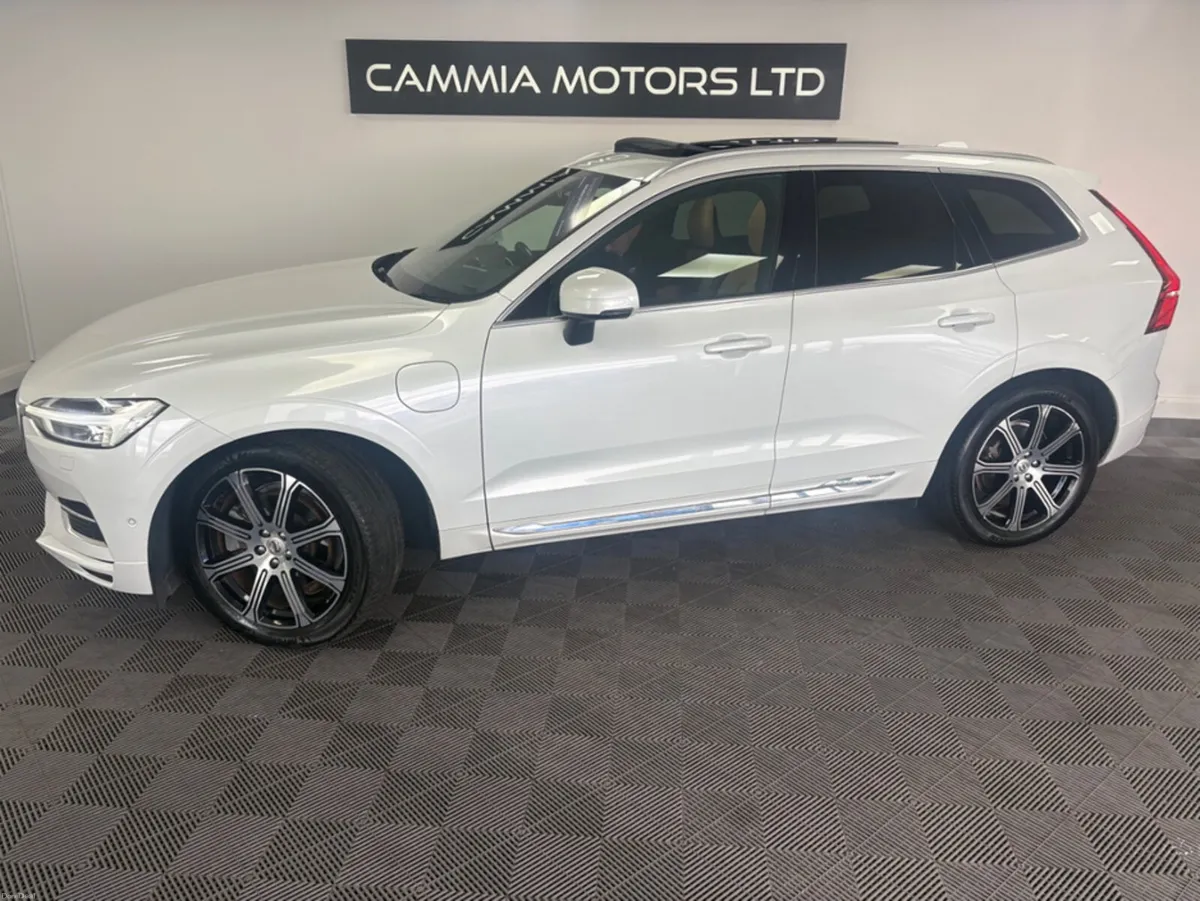 Volvo XC60 2017 VOLVO XC60*360 REVERSE CAMERA*PARK - Image 4
