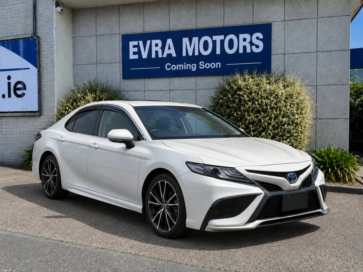 Toyota Camry WS HYBRID AUTOMATIC 2.5 PETROL //HIGH - Image 1
