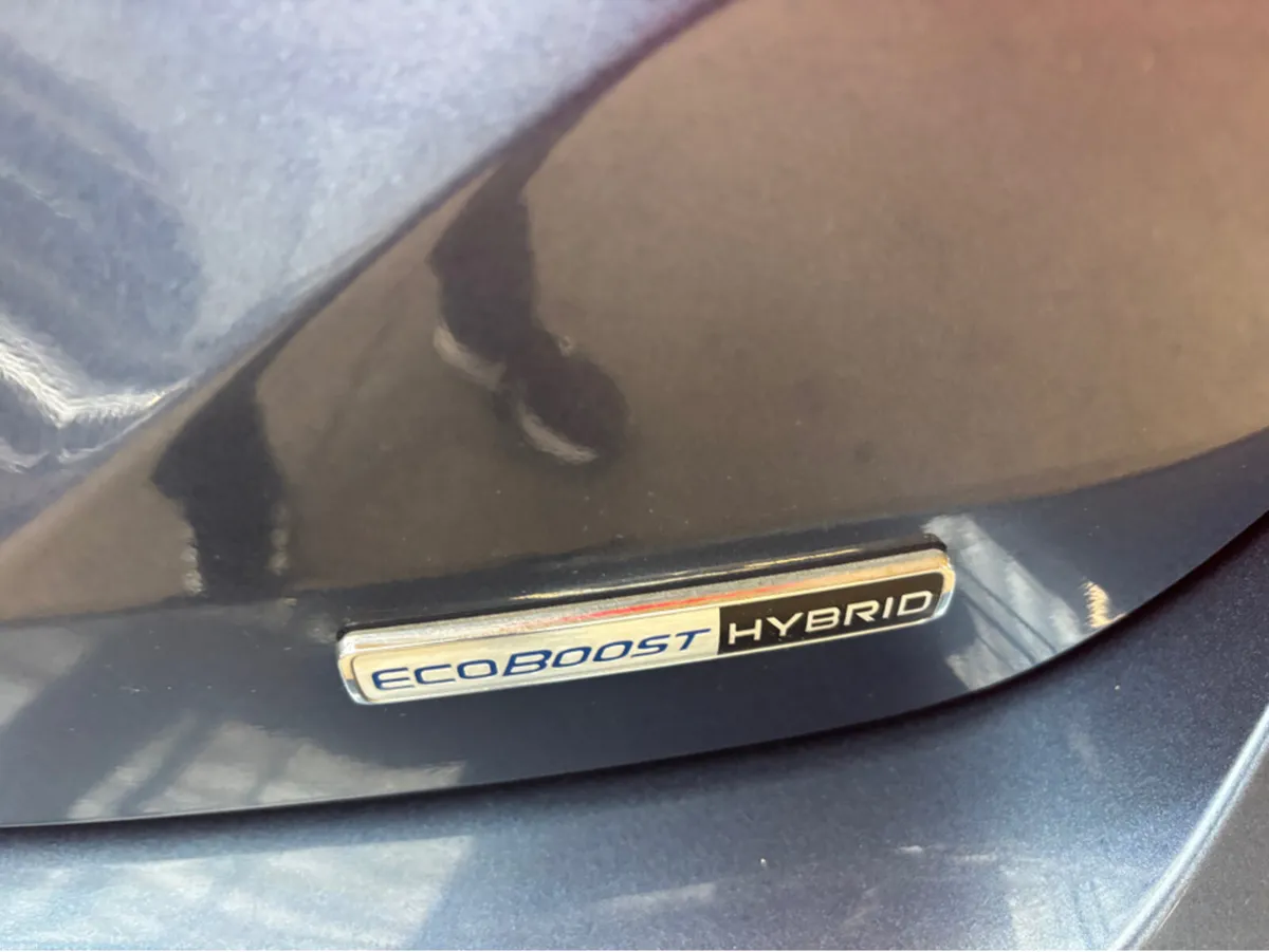Ford Fiesta 1.0 ST-LINE X ED MHEV 1 TITANIUM 123PS - Image 3