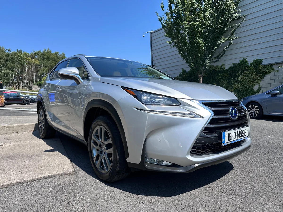 Lexus NX300H 2.5 Hybrid, 2016 - Image 4