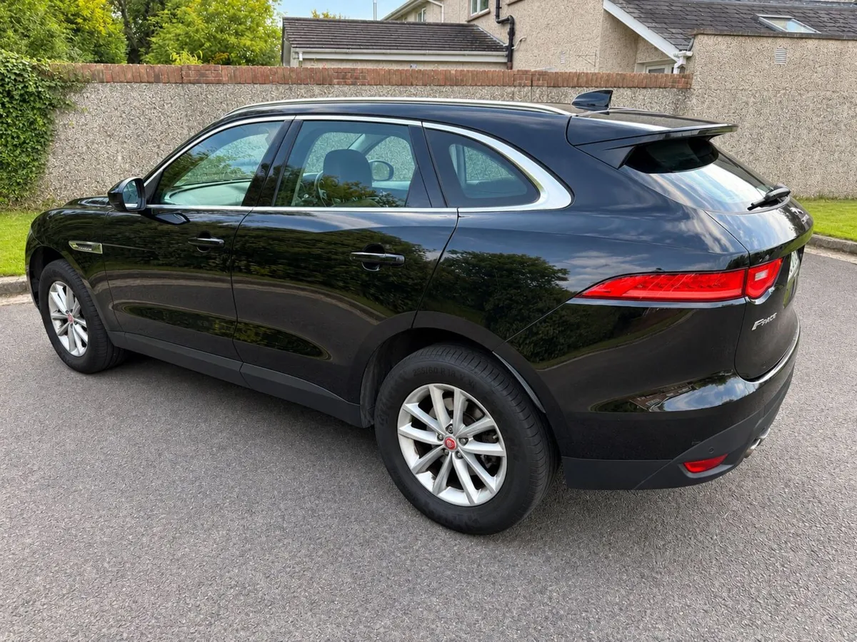 2017 Jaguar F‑Pace 2.0 Diesel Automatic. NCT 09/27 - Image 5