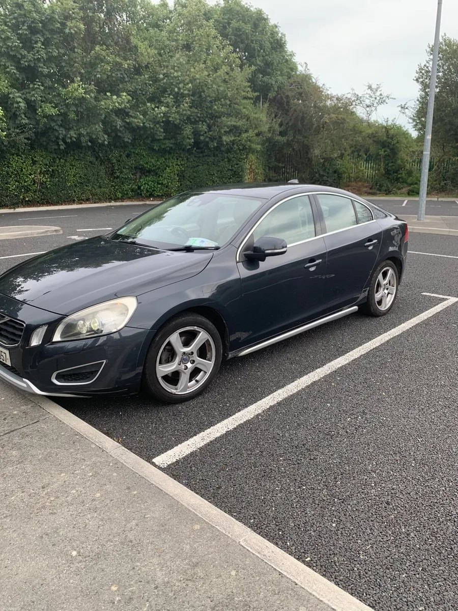 Volvo S60  D3 SE LUX 2010 2 l  Diesel  Manual - Image 1