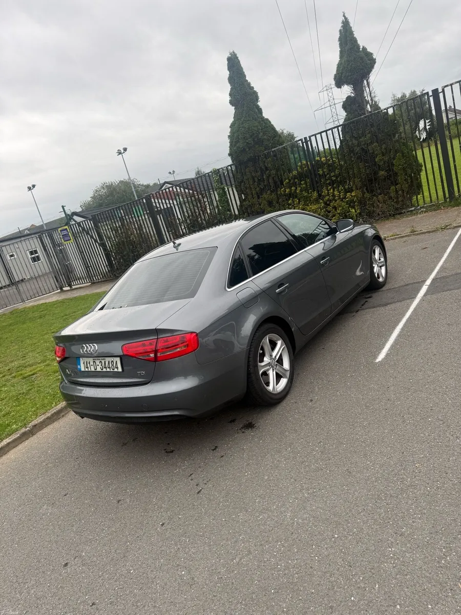Audi A4 2.0 TDI Technik - Image 4