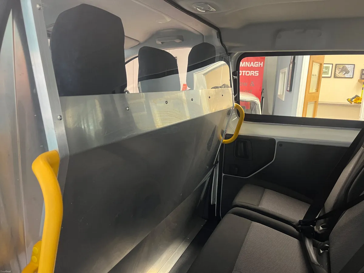 Vauxhall Vivaro 2023 9 seater electric - Image 4