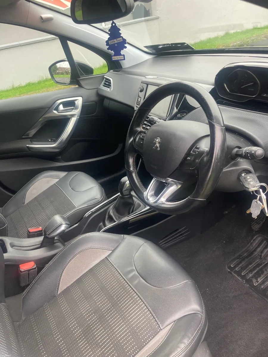 Peugeot 2008 active - Image 6