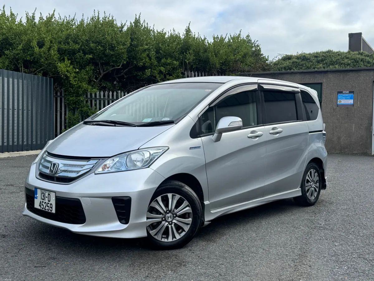 Honda Freed 2013 Automatic Hybrid 1.5 - Image 1
