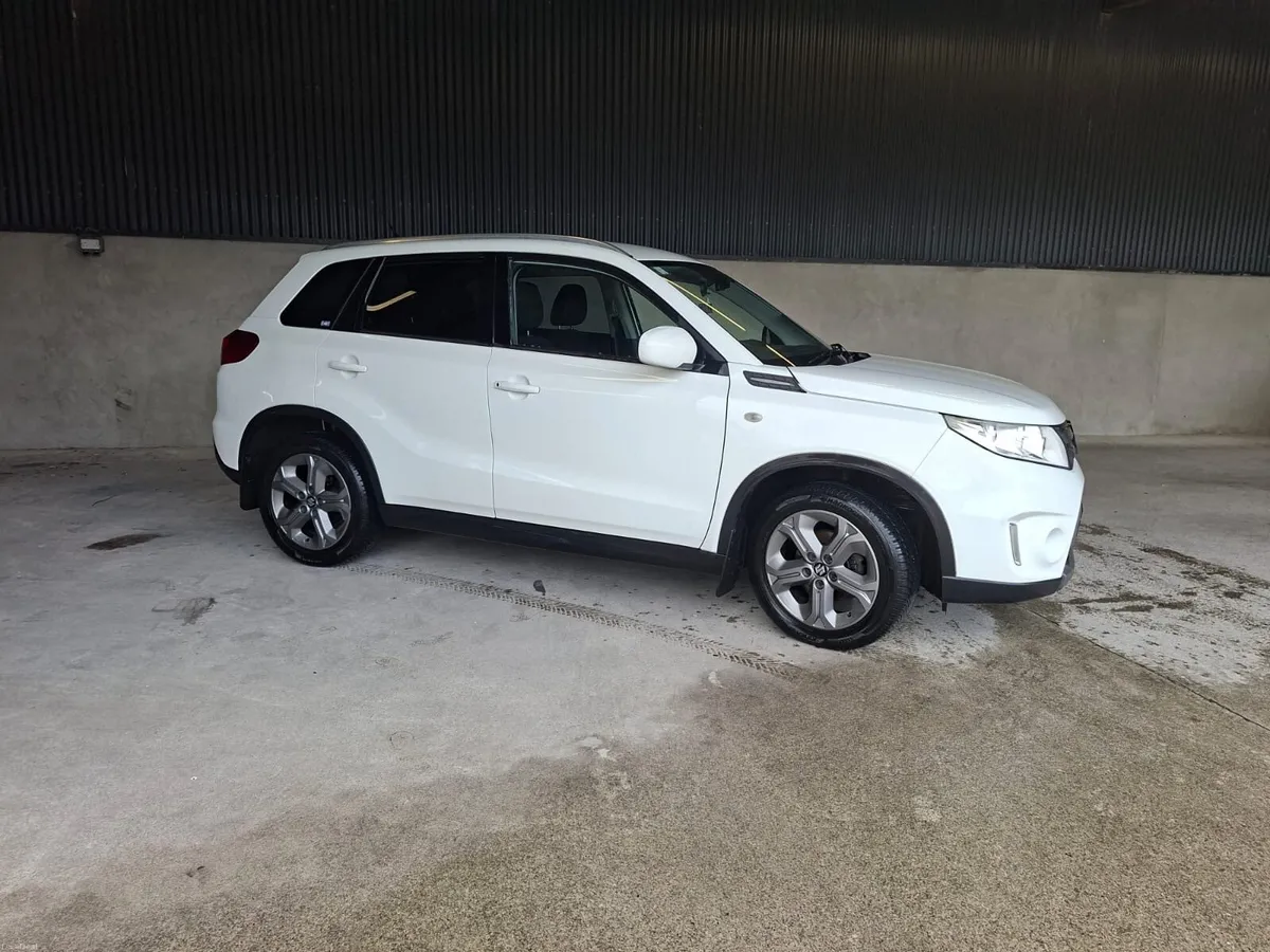 Suzuki Vitara low mileage - Image 4
