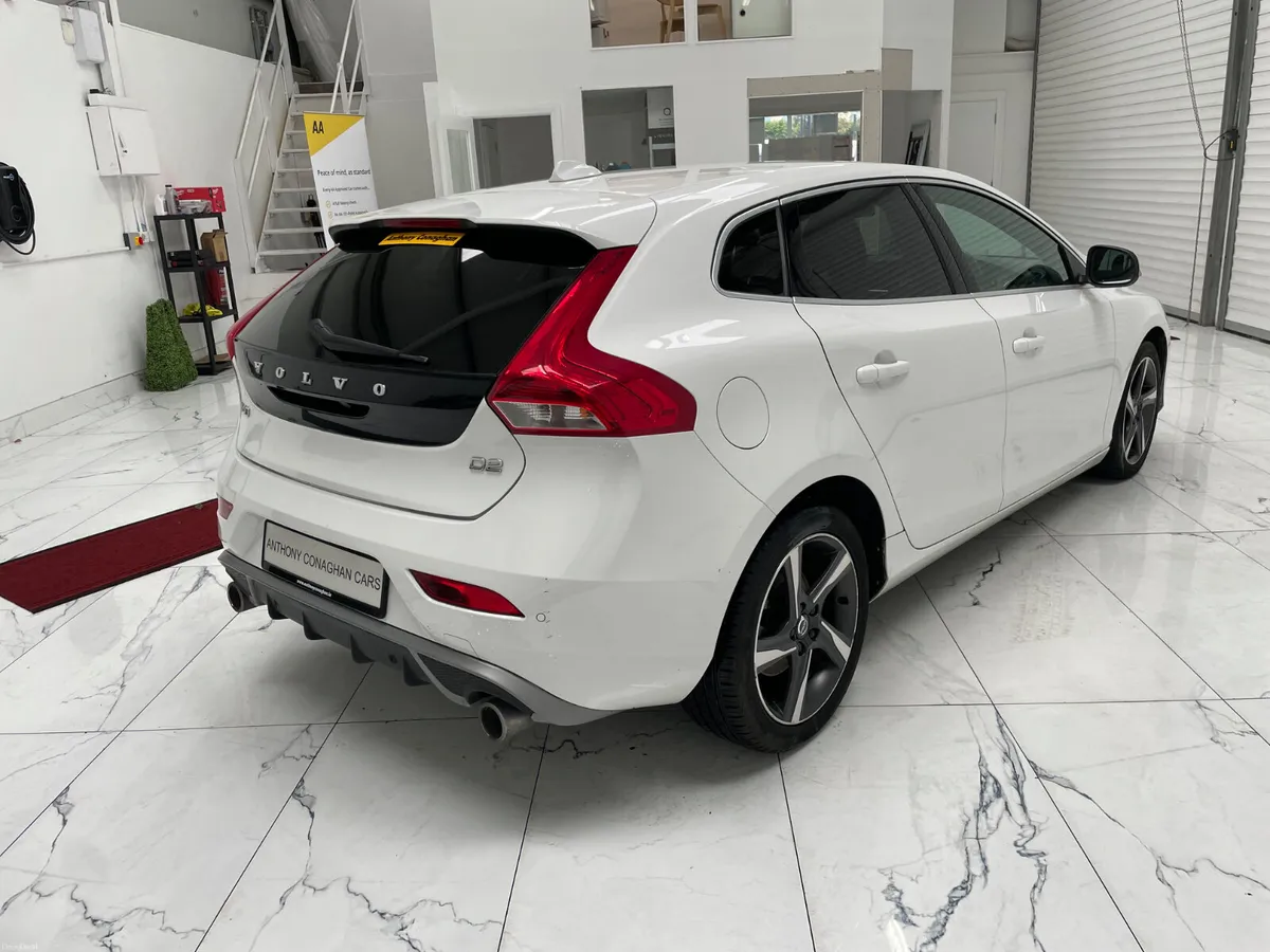 2016 Volvo V40 R-Design Manual Diesel - Image 3
