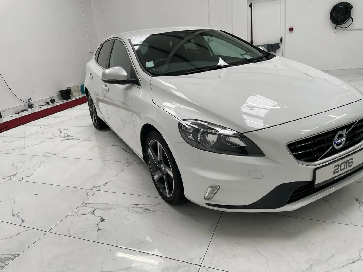 2016 Volvo V40 R-Design Manual Diesel - Image 1