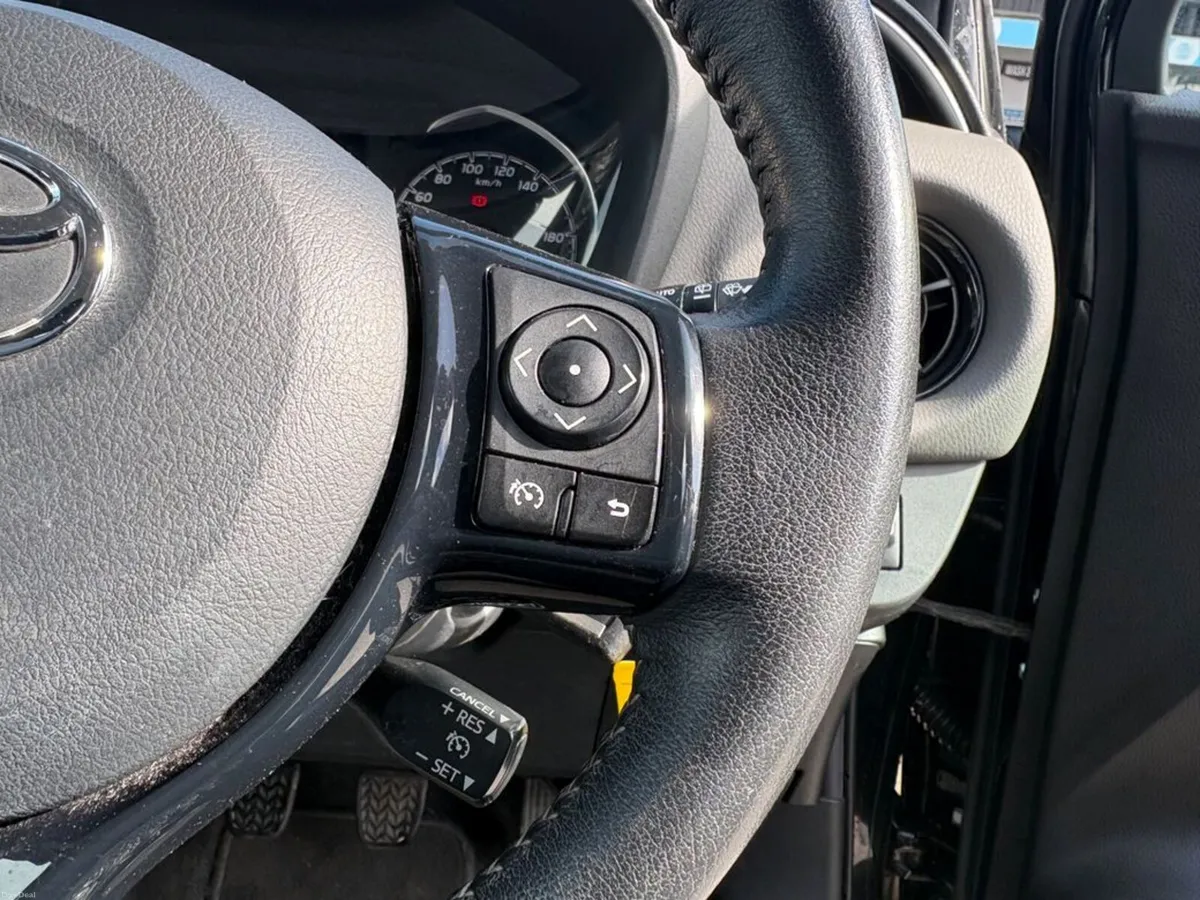 Toyota Yaris 1.0 Luna 4DR - Image 4