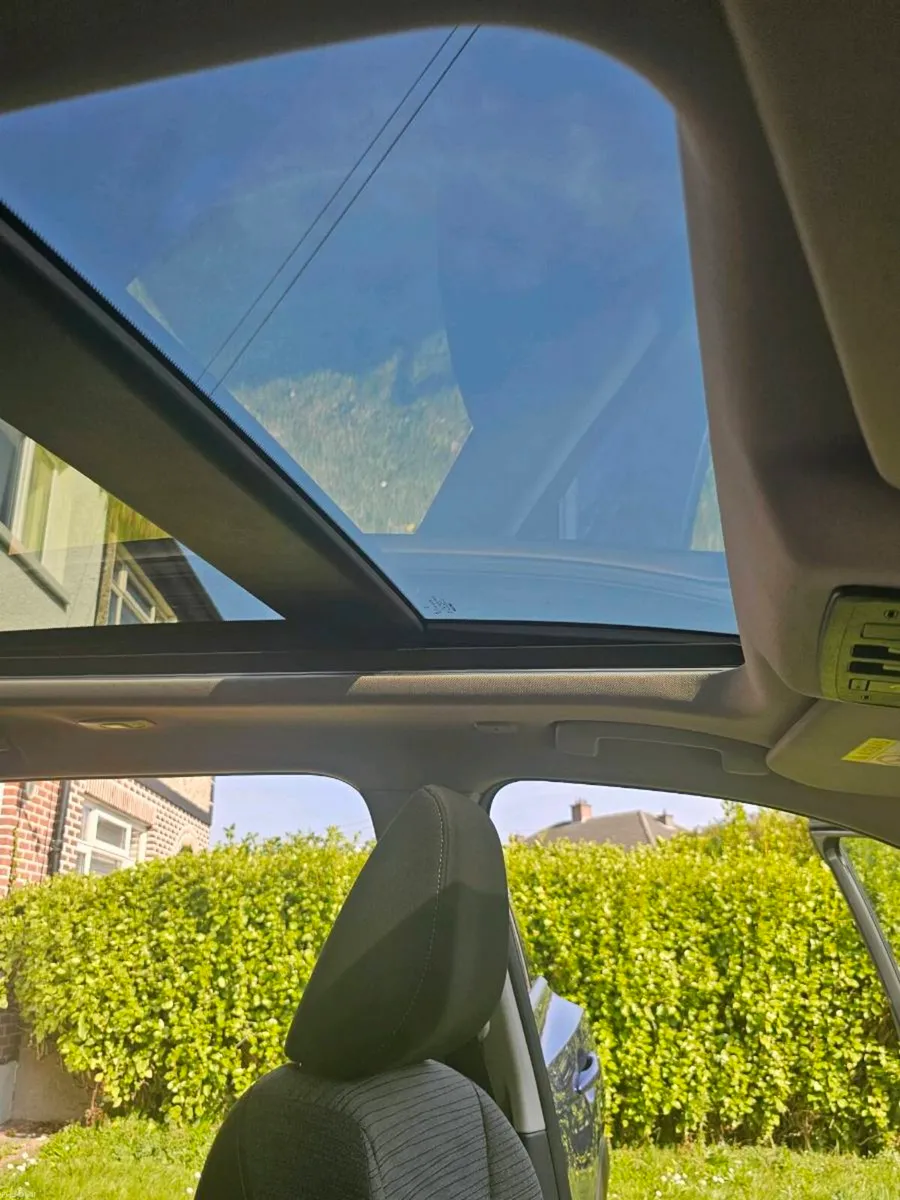 Car - Image 6