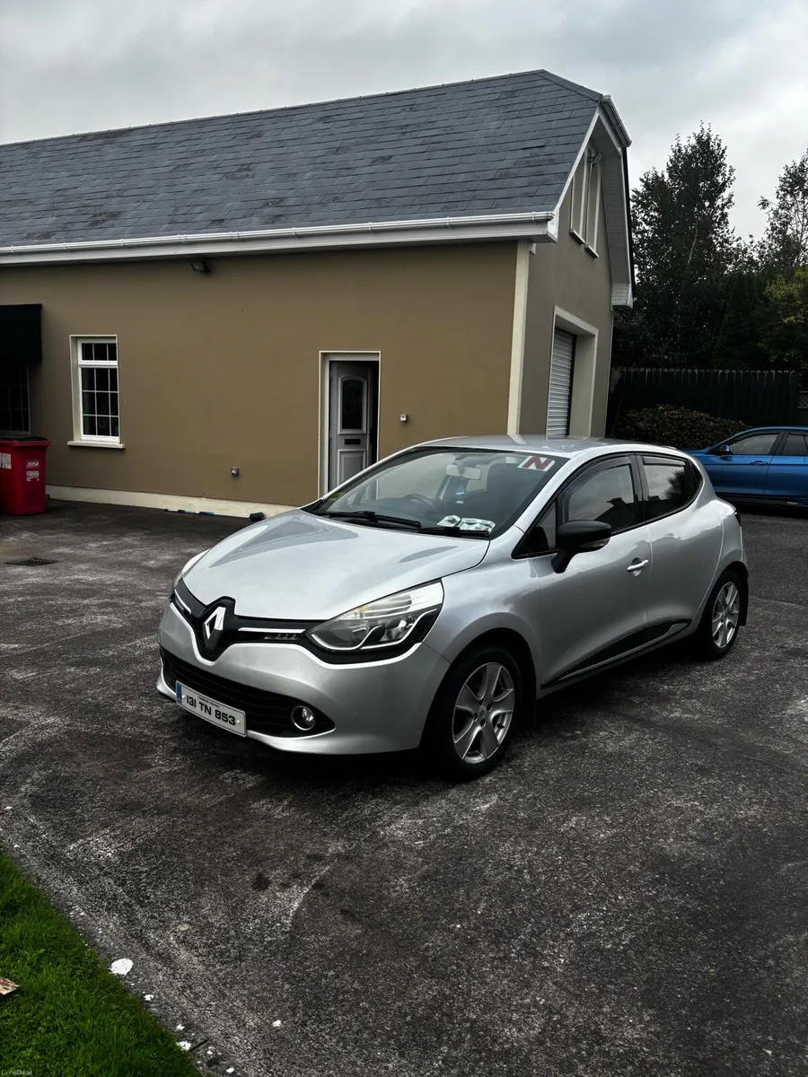 Renault Clio - Image 1