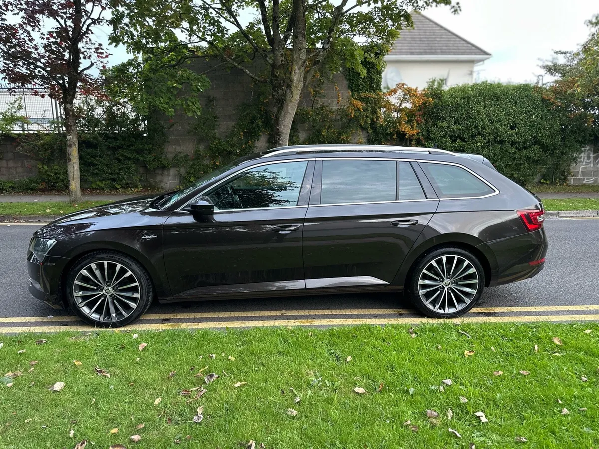 Skoda Superb l&k estate 2017 - Image 2