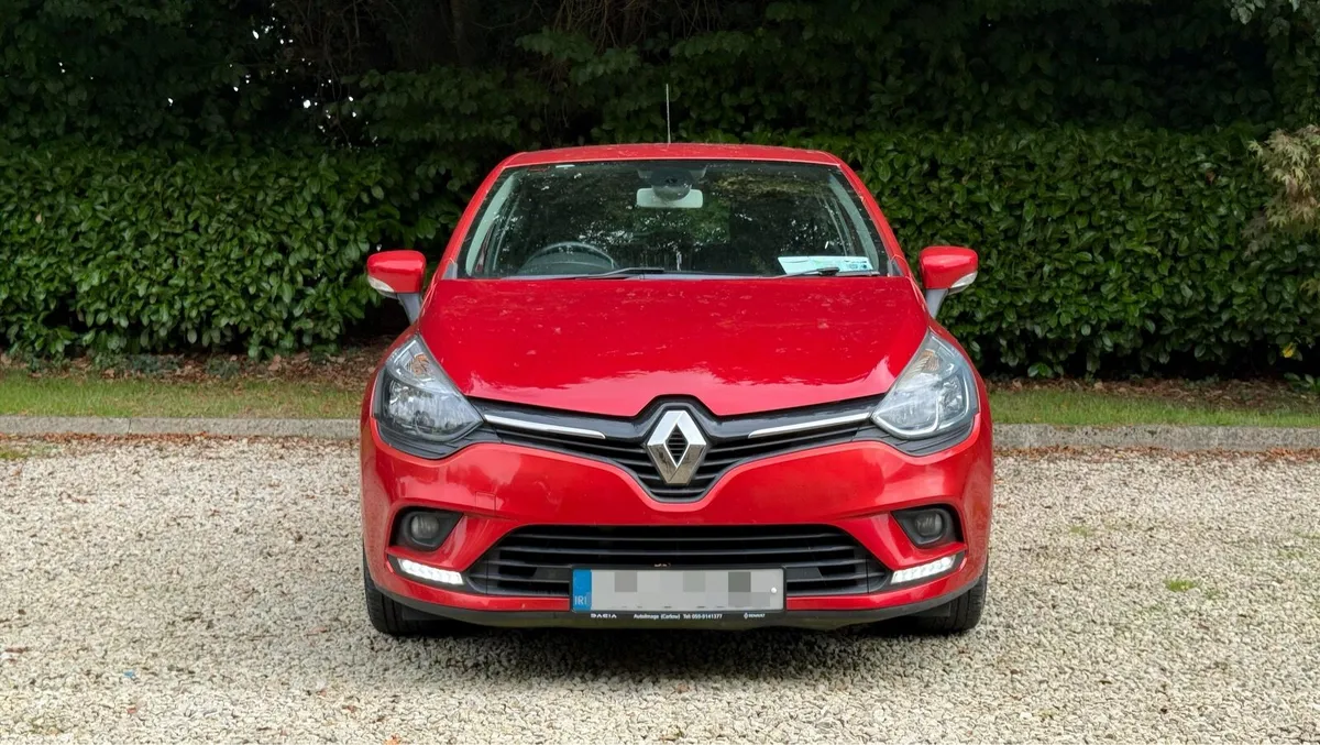 Renault Clio Dynamique Nav 2017 - Low mileage - Image 2