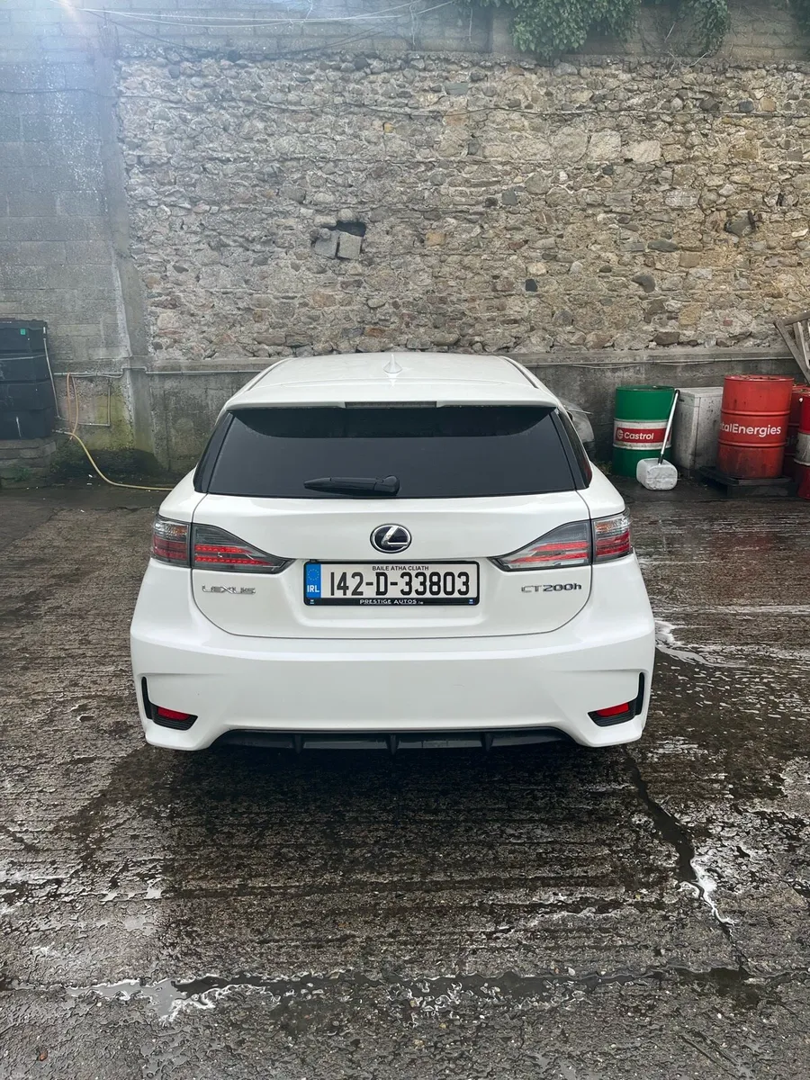 2014 Lexus CT200H - Image 4