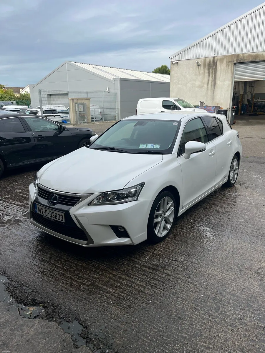 2014 Lexus CT200H - Image 6