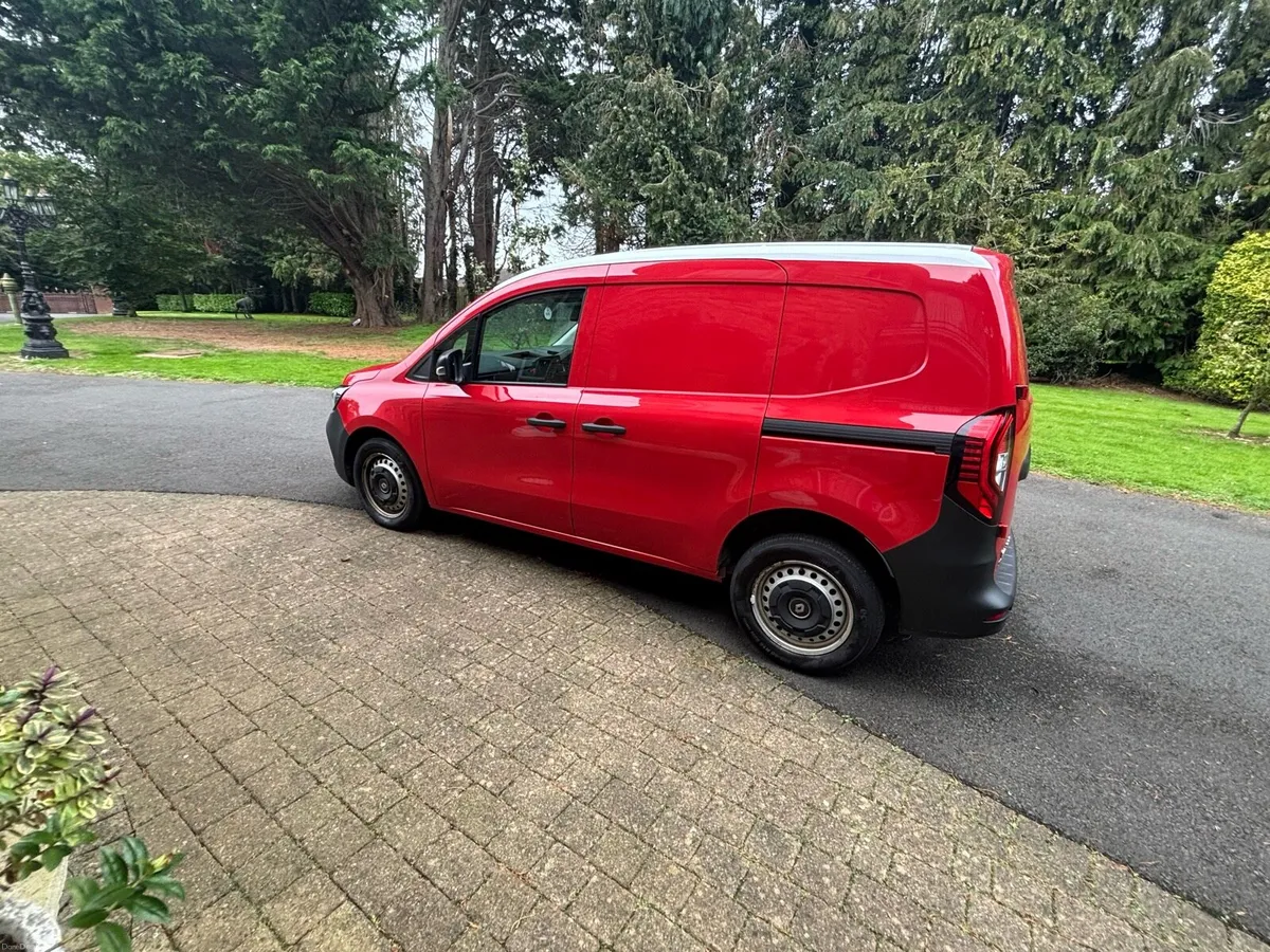 2023 Renault Kangoo - Image 3