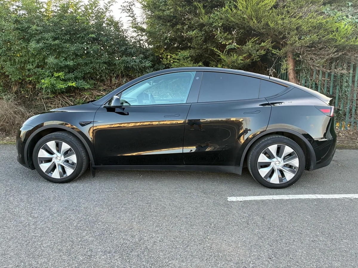 Tesla Model Y - Image 3