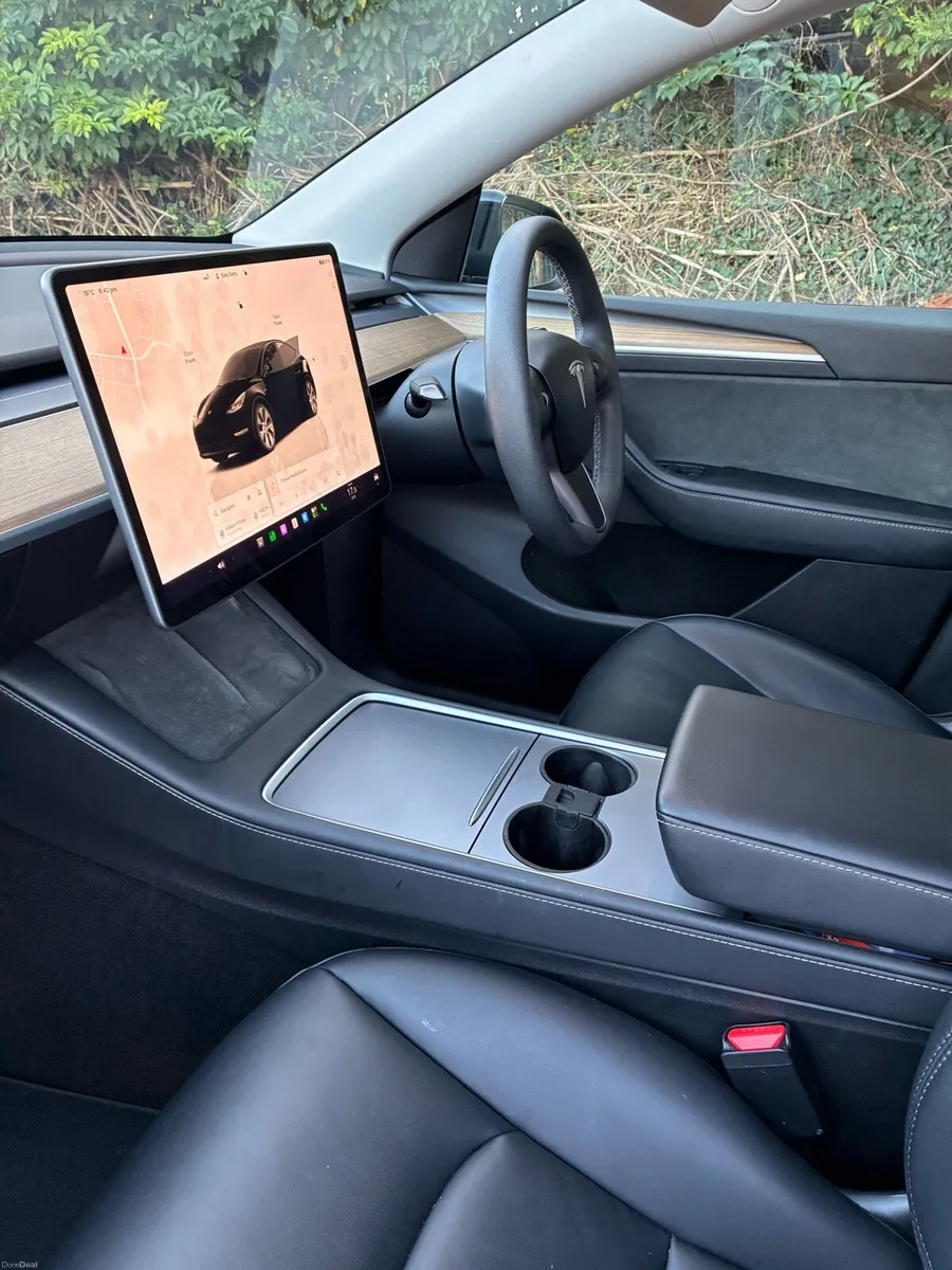 Tesla Model Y - Image 5