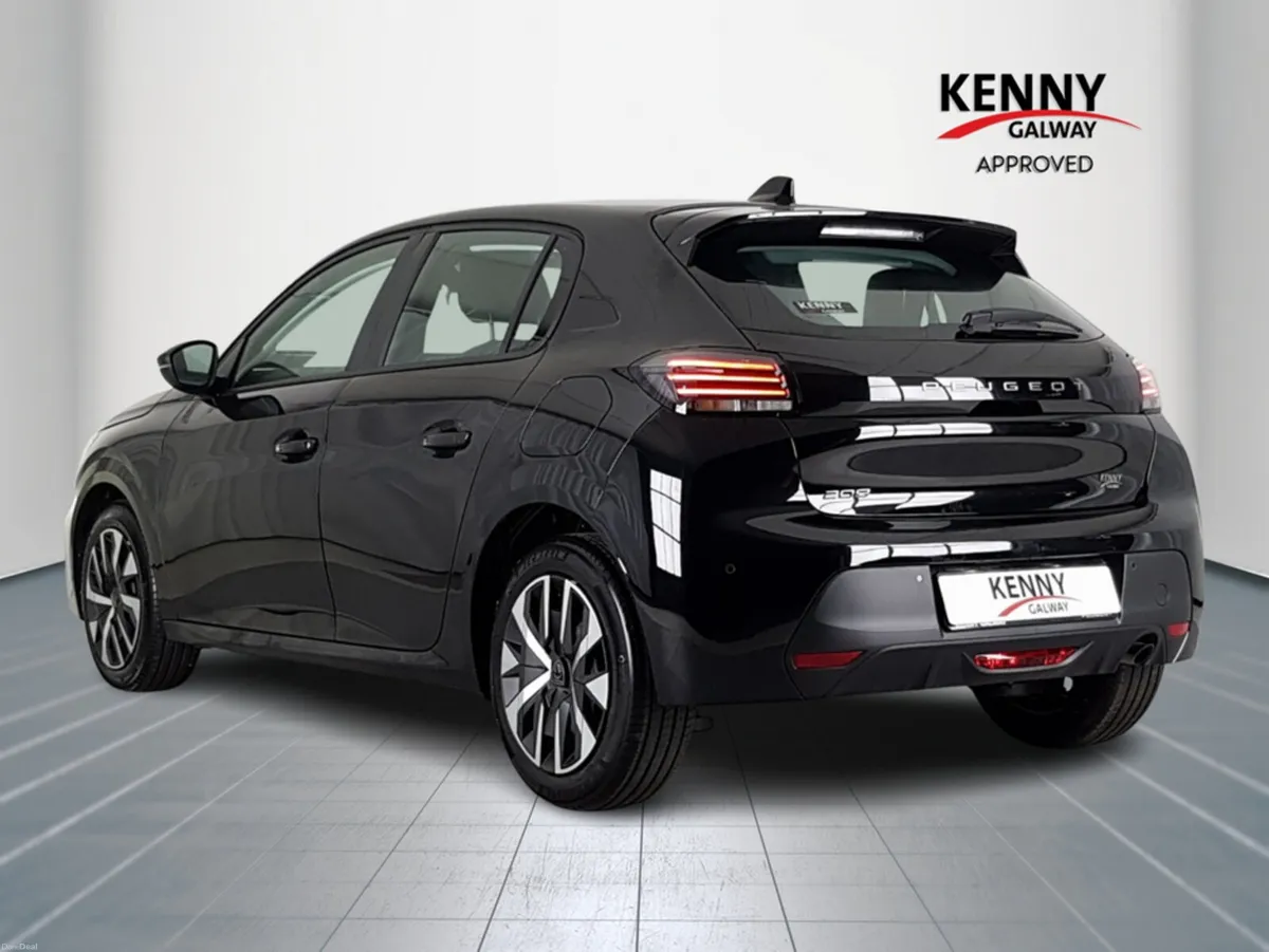 Peugeot 208 STYLE PETROL TURBO 100BHP - Image 5