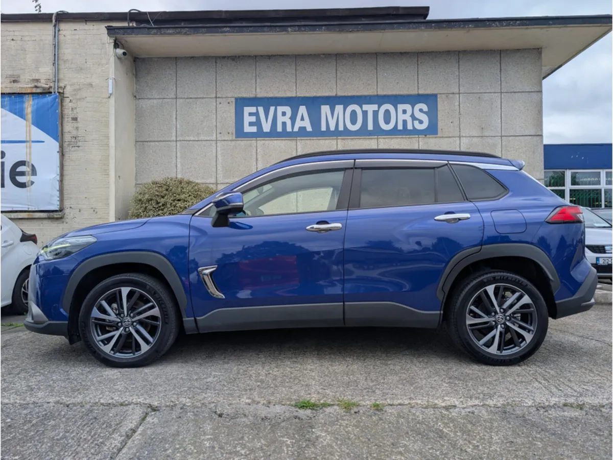 Toyota Corolla Cross Z HYBRID AUTOMATIC 1.8 PETROL - Image 5