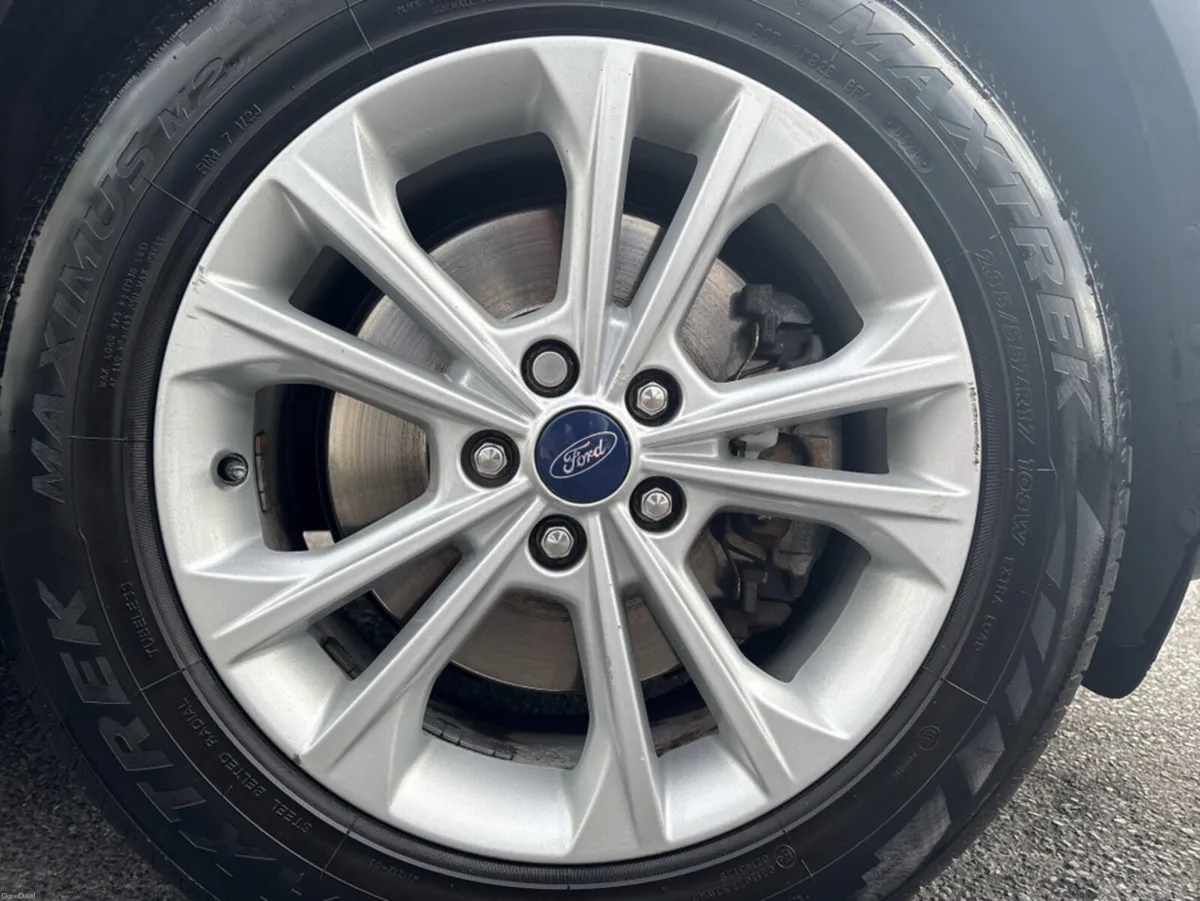Ford Kuga TITANIUM 1.5 TDCI 120PS F FWD 4DR - Image 6