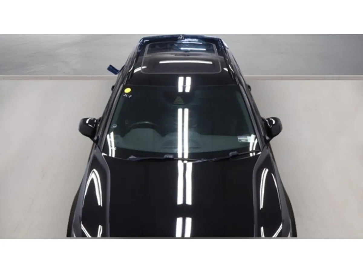 Volvo XC40 T4 R-DESIGN (PAN ROOF) RECHARGE AUTOMAT - Image 5