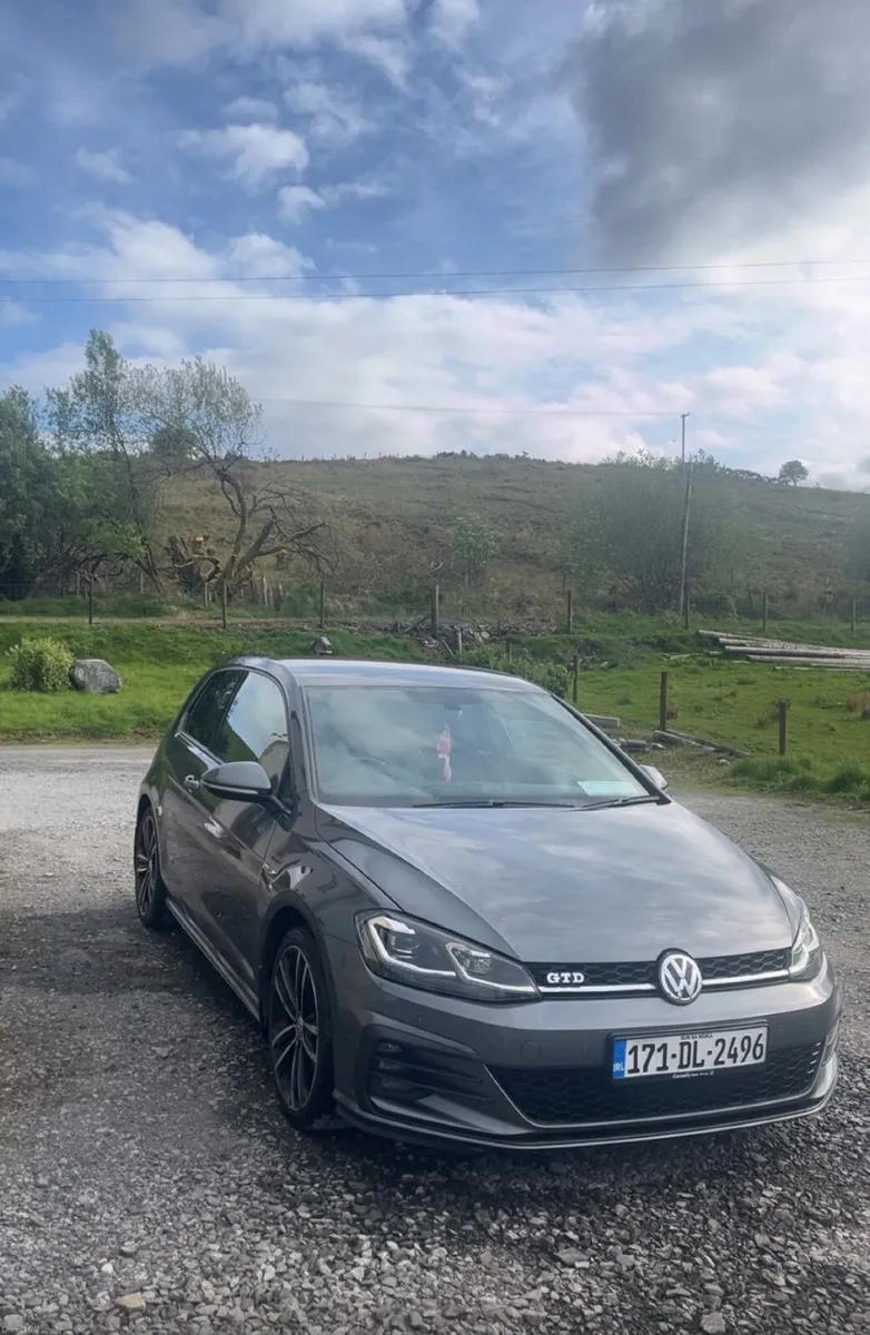 Volkswagen Golf 2017 - Image 1